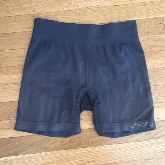 oiselle long flyte shorts